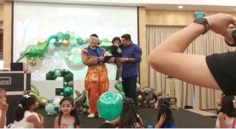 kids party magician terence with the bunny he appeared